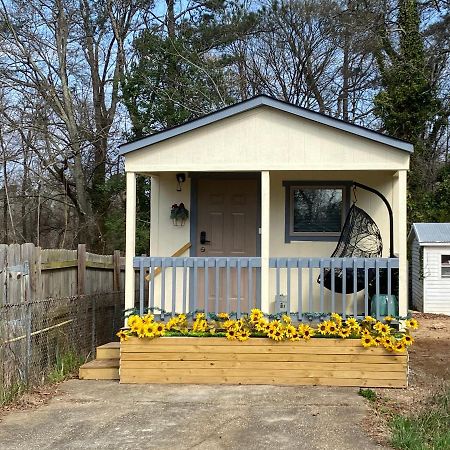 Your Own Cozy Tiny Home Austell Bagian luar foto