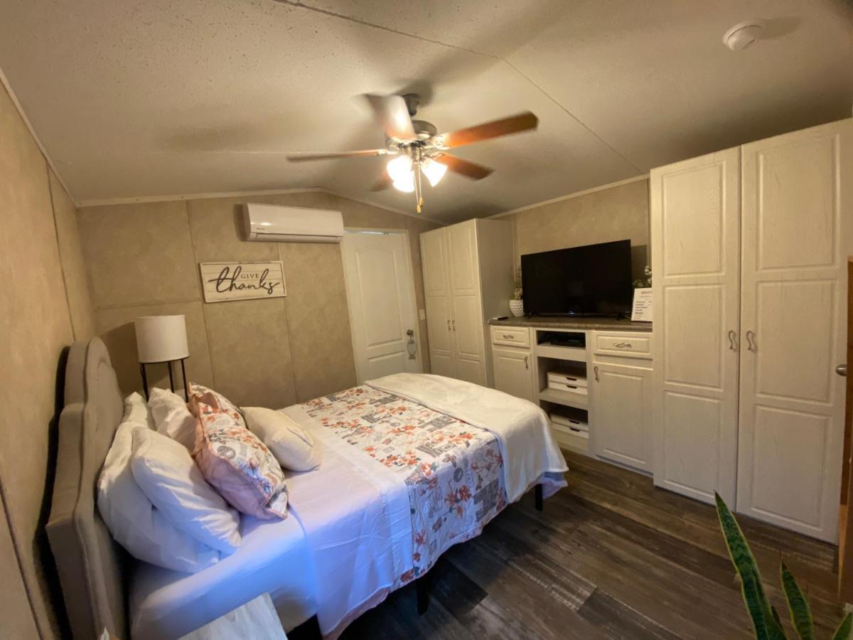 Your Own Cozy Tiny Home Austell Bagian luar foto