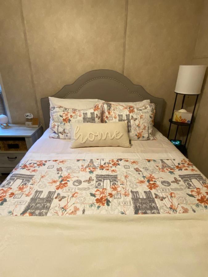 Your Own Cozy Tiny Home Austell Bagian luar foto