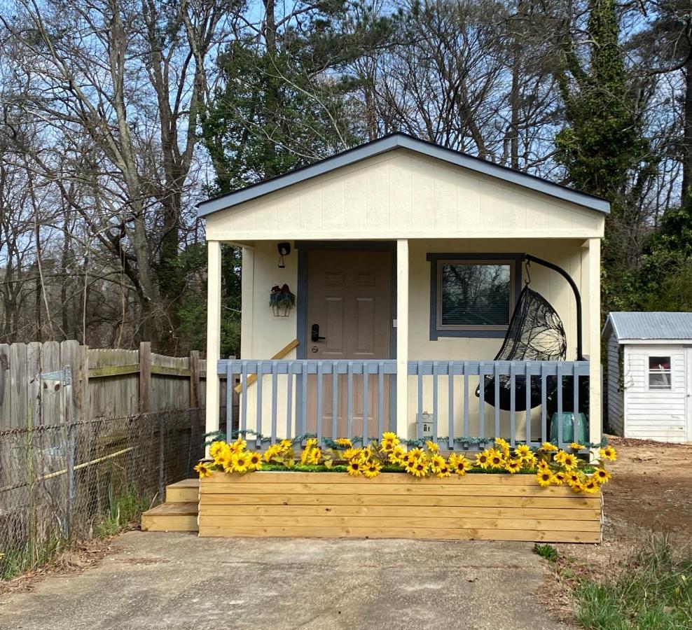 Your Own Cozy Tiny Home Austell Bagian luar foto